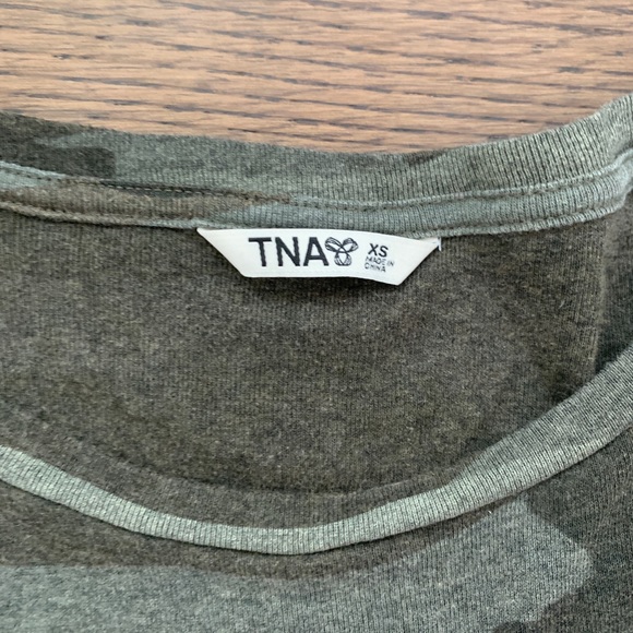 Camo Aritzia Long Sleeve Top - Picture 2 of 4